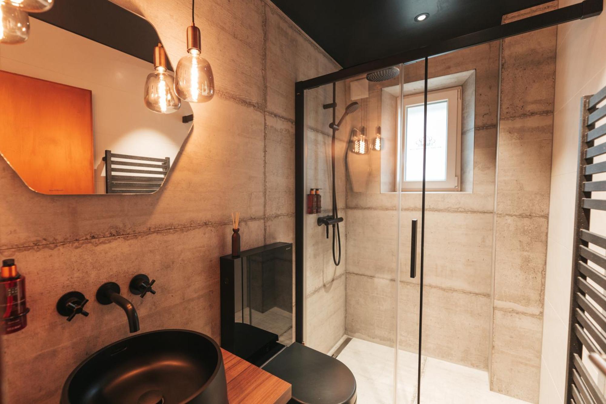 Appartement Thematique: Voyage Industriel Travers Luaran gambar