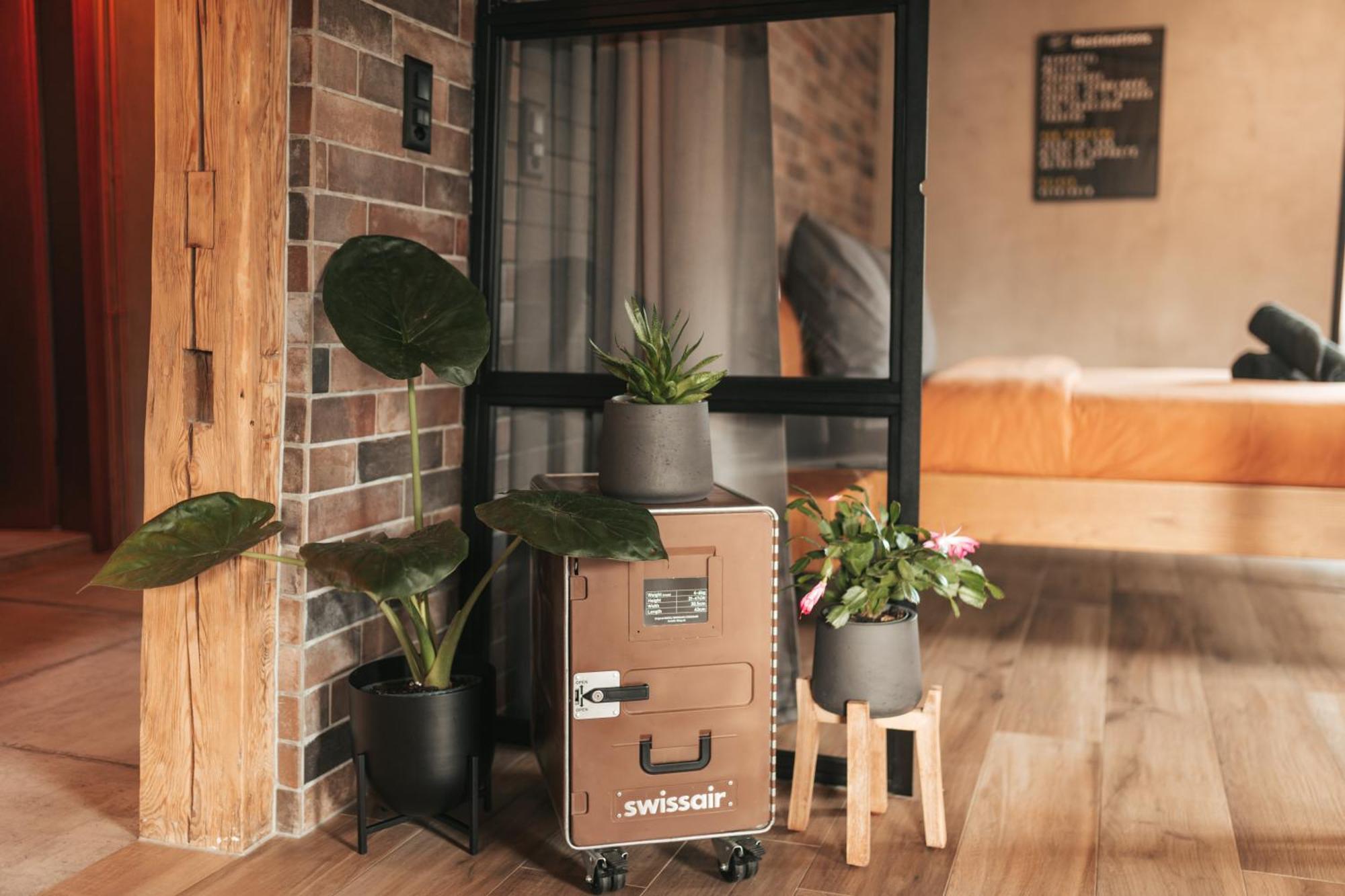 Appartement Thematique: Voyage Industriel Travers Luaran gambar