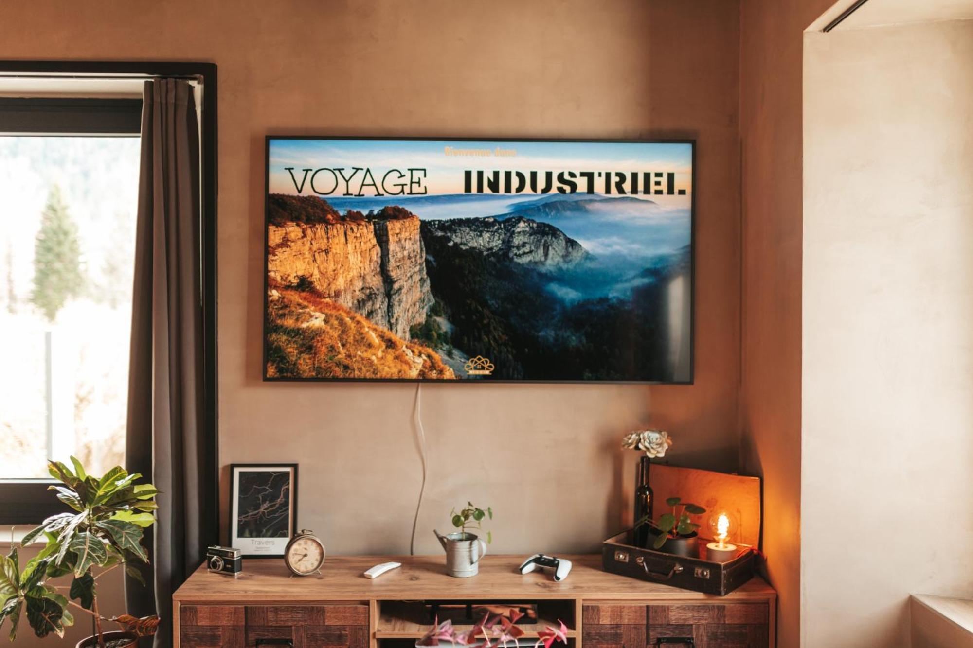 Appartement Thematique: Voyage Industriel Travers Luaran gambar