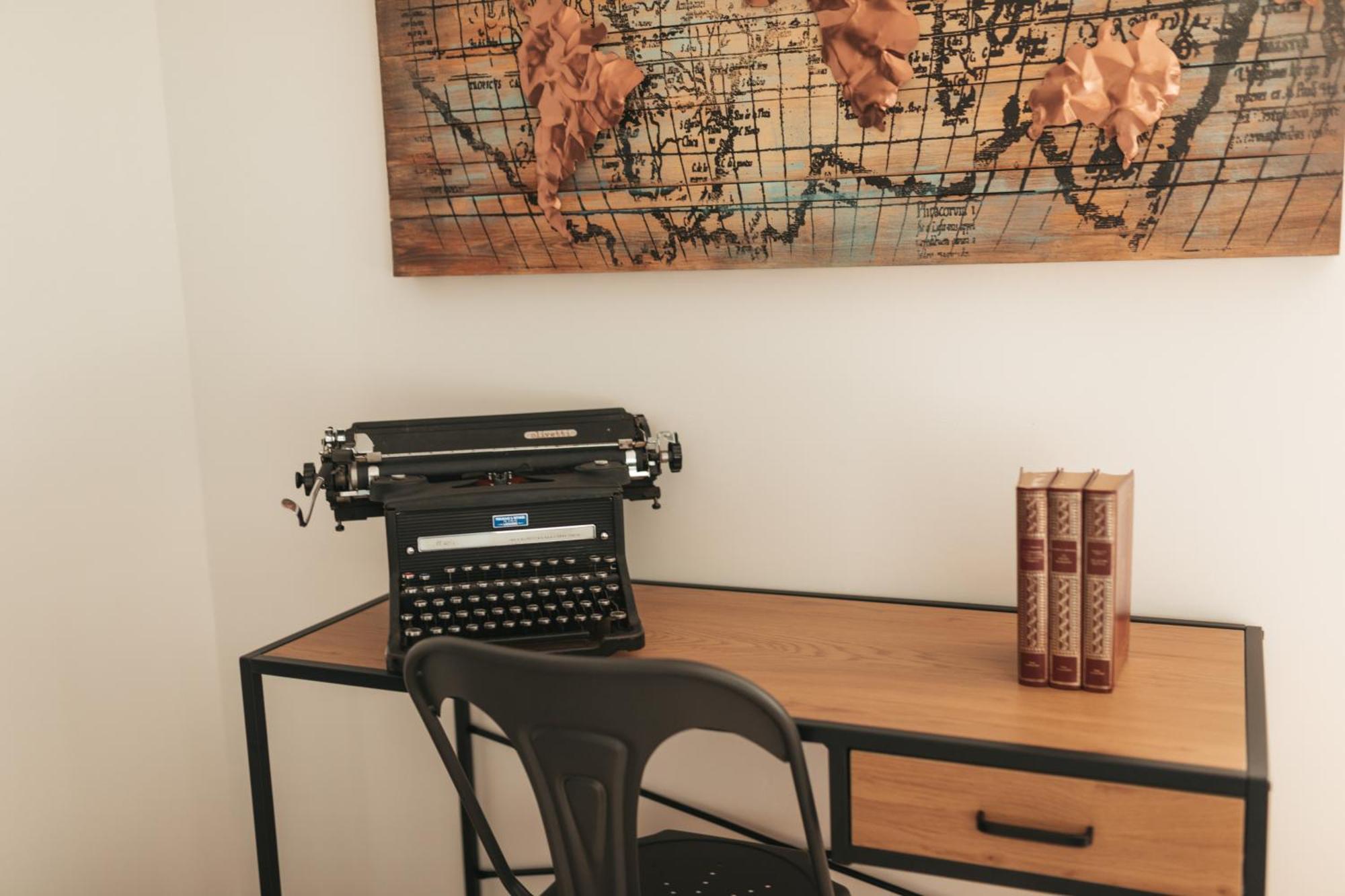 Appartement Thematique: Voyage Industriel Travers Luaran gambar