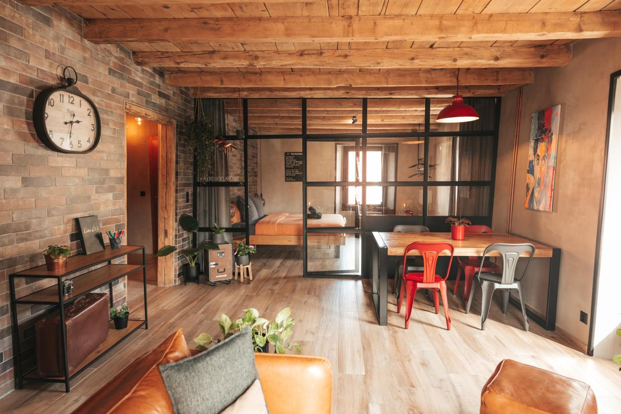 Appartement Thematique: Voyage Industriel Travers Luaran gambar